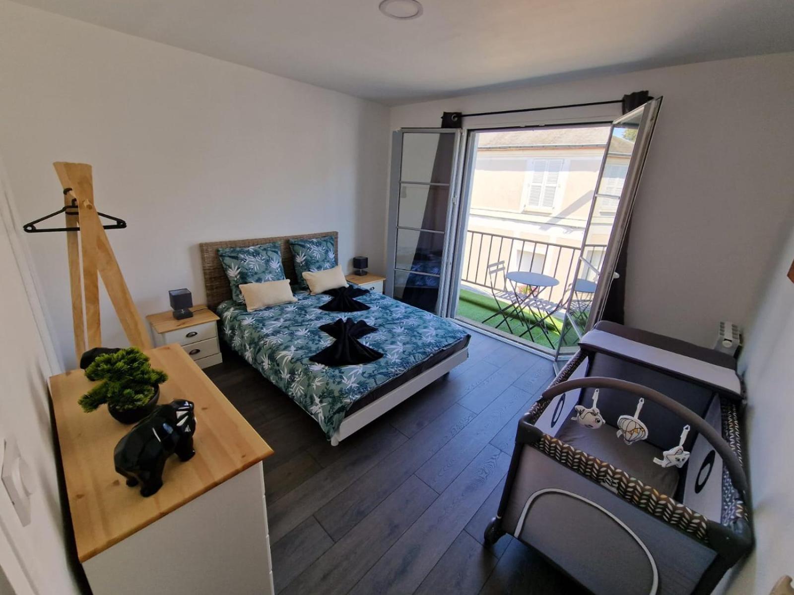 Appartement Hyper Centre Cosy Avec Balcon Châteaudun Exterior foto